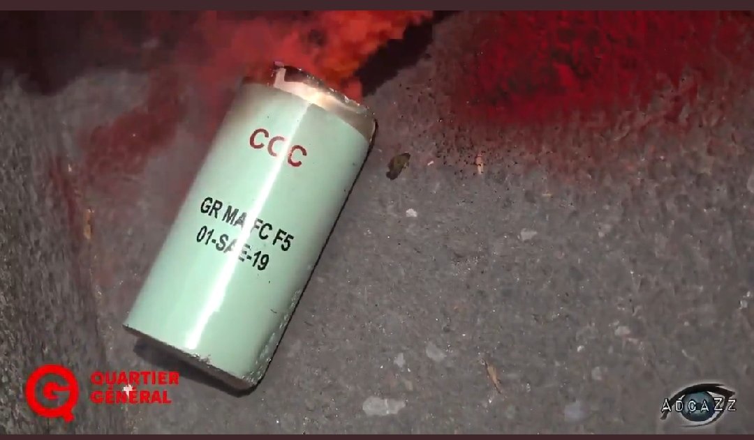 Desarmons_les's tweet photo. L'utilisation par la #BRAVM de #grenades #fumigènes à main de couleur rouge de SAE #Alsetex a été signalée aujourd'hui à #Paris. Il s'agit d'un écran de fumée permettant à la #police de couvrir une retraite ou un mouvement tactique. Leur utilisation est rare mais pas nouvelle. https://t.co/lpnR1sAtyW