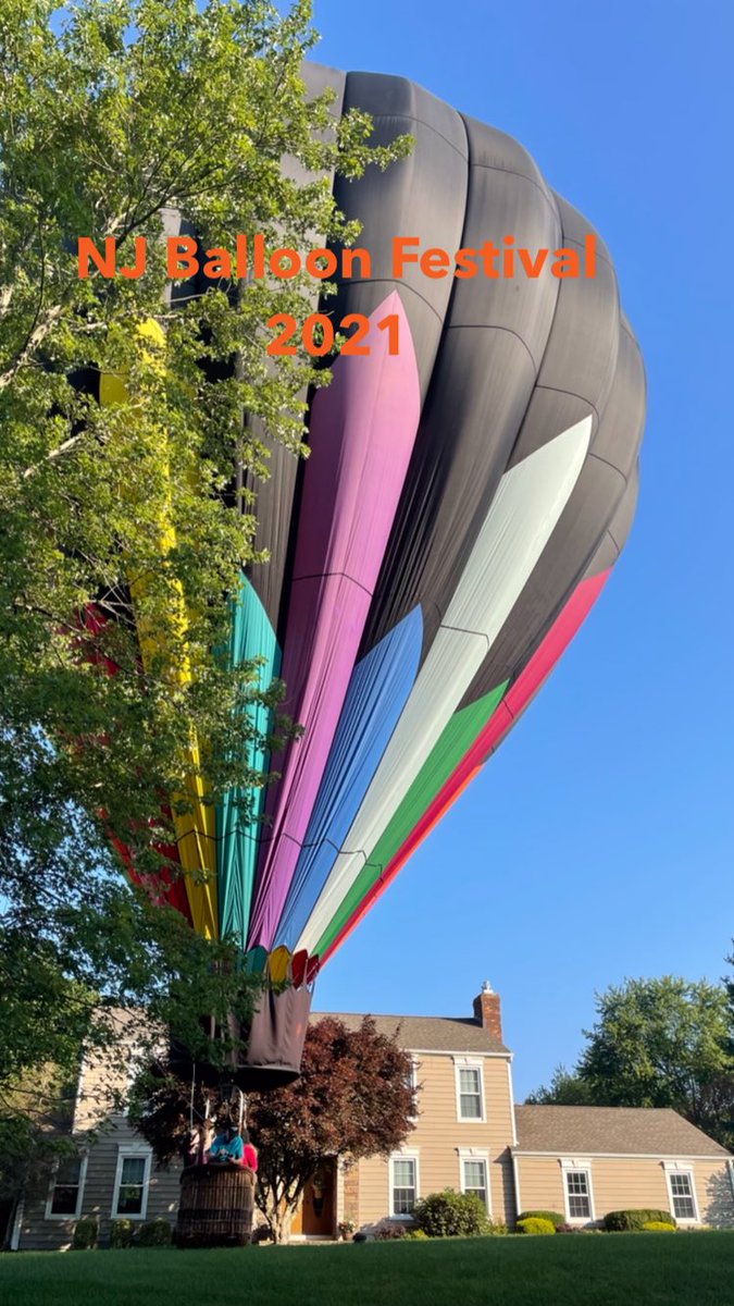 epomajba's tweet photo. One of the perks of living in Hunterdon County, NJ @njballoonfest @hunterdonctynj @flemington_nj https://t.co/Q74NeX5UCj