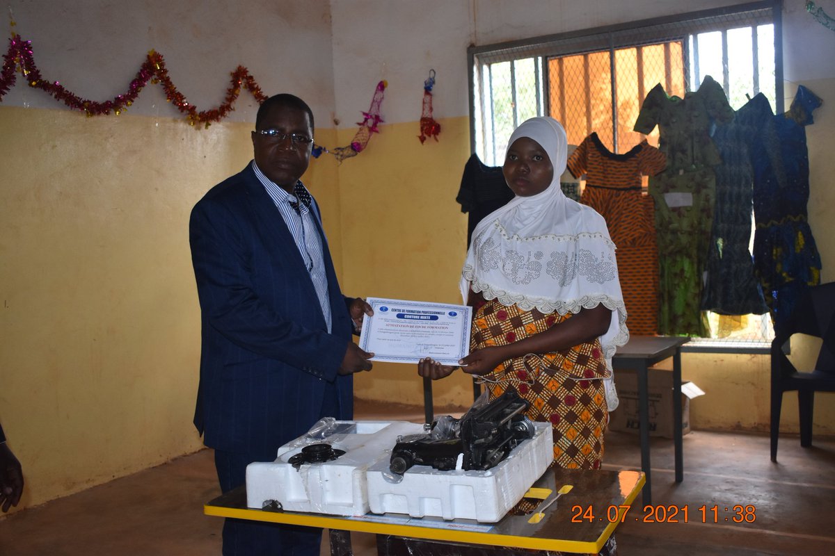 HumanityFirstBf's tweet image. Ce jour 24/07/2,le centre  de formation professionnelle  en couture  de Humanity first Burkina Faso  a célébré  la sortie des élèves de sa 16eme promotion à la  mission islamique ahmadiyya   de Ouagadougou en présence des autorités  administratives,et coutumières.