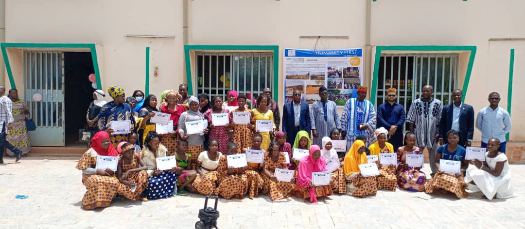 HumanityFirstBf's tweet image. Ce jour 24/07/2,le centre  de formation professionnelle  en couture  de Humanity first Burkina Faso  a célébré  la sortie des élèves de sa 16eme promotion à la  mission islamique ahmadiyya   de Ouagadougou en présence des autorités  administratives,et coutumières.