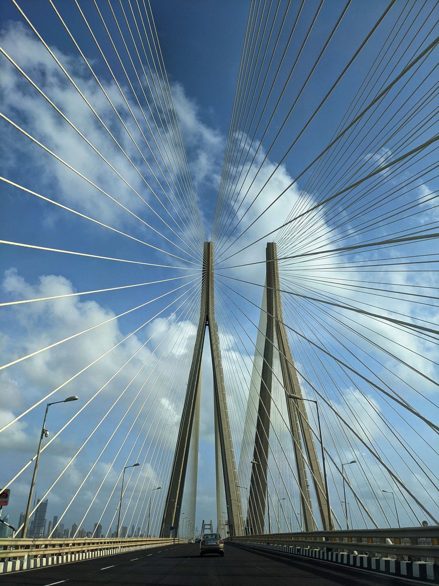 obedsayyad's tweet image. Connecting Wires!
.
.
Shot on @madebygoogle Pixel 4a
#mumbai
#outofphone #photographytwitter