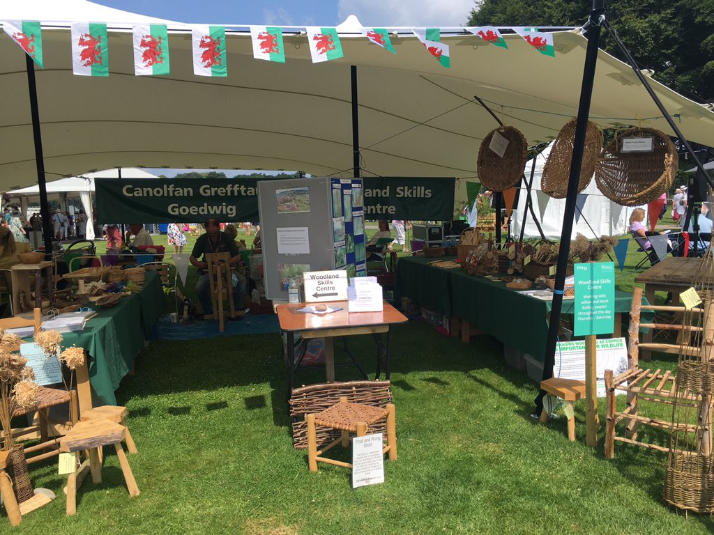 Bodfari2017's tweet photo. Last day tomorrow exhibiting and demonstrating traditional crafts at @RHS Tatton Park Flower Show. If you haven’t visited the Show yet, tomorrow is your last chance @Bodfari2017 https://t.co/k1l85BOQy8