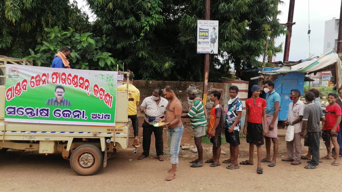 Foundation_PJ's tweet photo. Yesterday,#pandavjenafoundation led by chairman Santosh Kumar Jena &amp; team,have come forward to distribute cooked lunch to needy people at different wards or square of jatani area affected during the weekend shutdown imposed in Odisha.
#feedthehungry 
#wecare
#odishafightscorona https://t.co/AuRfx3ocVp