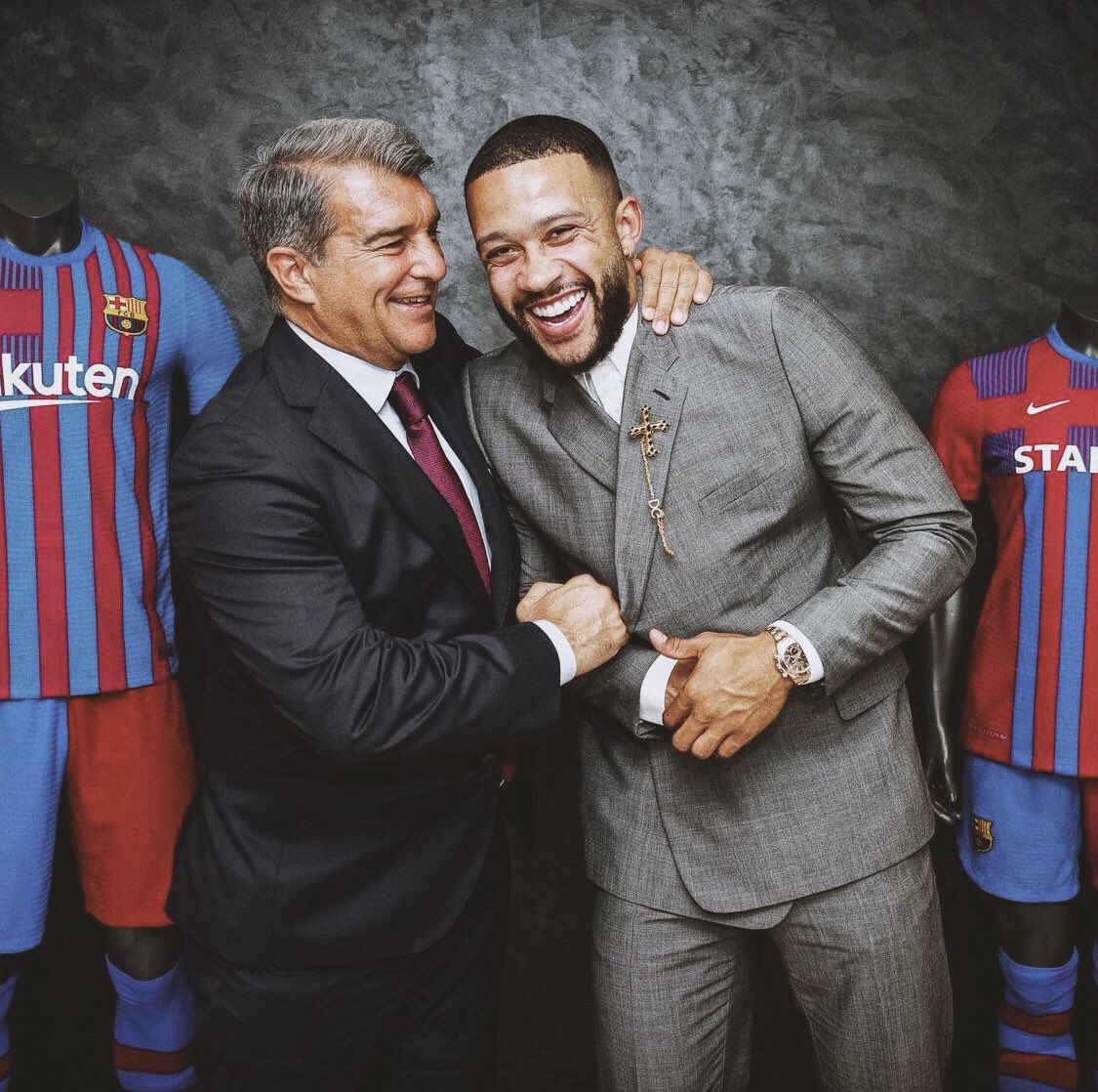 Photos of Football tweet media