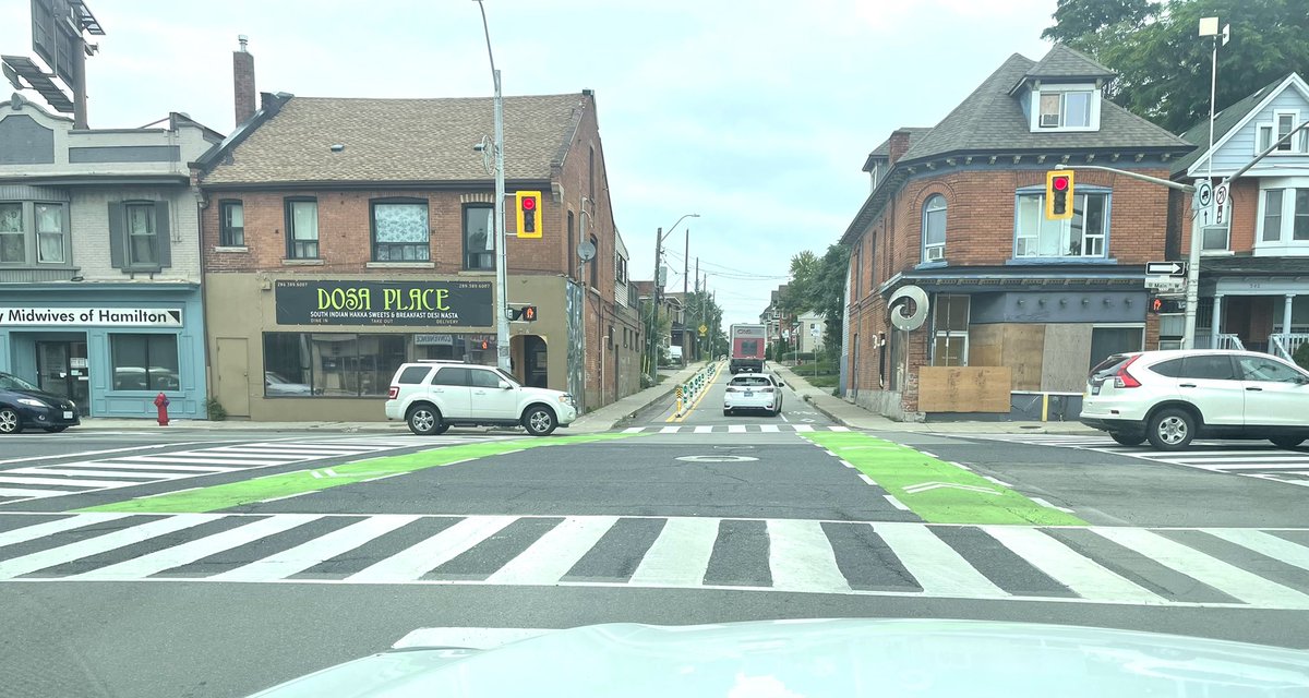 lorinewton's tweet image. Hey @CityWindsorON ! Want to really get cyclists excited and promote active transportation? How about our first painted intersection and protected bike lane? This is Hamilton! @justin_sens @ChrisHoltDOTca