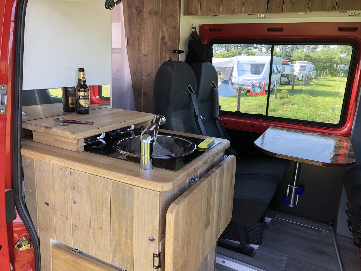 RichardHengel's tweet photo. Project camper gereed, nu genieten van het mooie resultaat. https://t.co/SxhAIK3Zrq