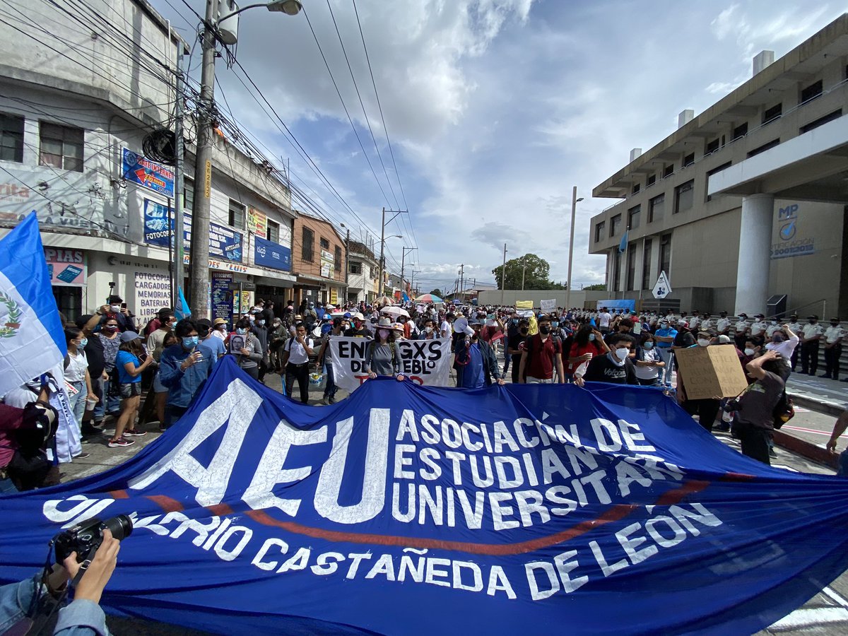 ¡VAMOS A LA PLAZA! ✊🏼