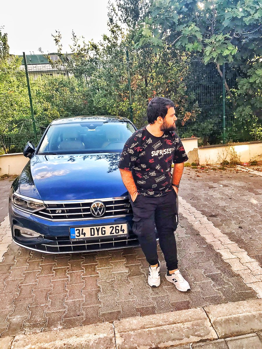 benugurbey's tweet photo. Ya başlamamalı, ya da bitirmeli..🥀🥀 https://t.co/okLpiDIfw6