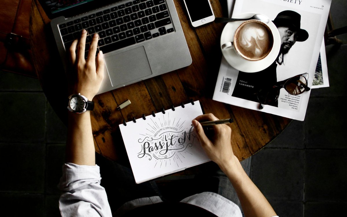 Tu cherches un graphiste ? Pour une bannière,logo ou montage ? Viens en dm pour plus d'infos.
#graphiste #graphisme  #graphicDesign #Twitch #eshop  #webdesign #designer #banniere #banner  
 #logo #gfx #cherchegraphiste #rechercheGraphiste #illustrations #shopify #stream 
#emotes