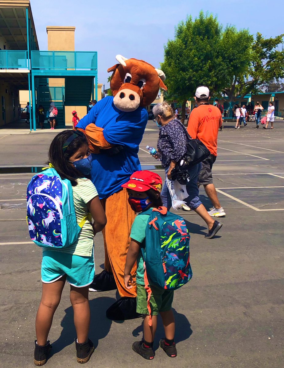 TorosRoosevelt's tweet photo. What an amazing event! Thank you @satrazurita @Galvan4Compton @keiseannixon for everything you do for the Compton community 🥰 https://t.co/jeHiIFmhgh