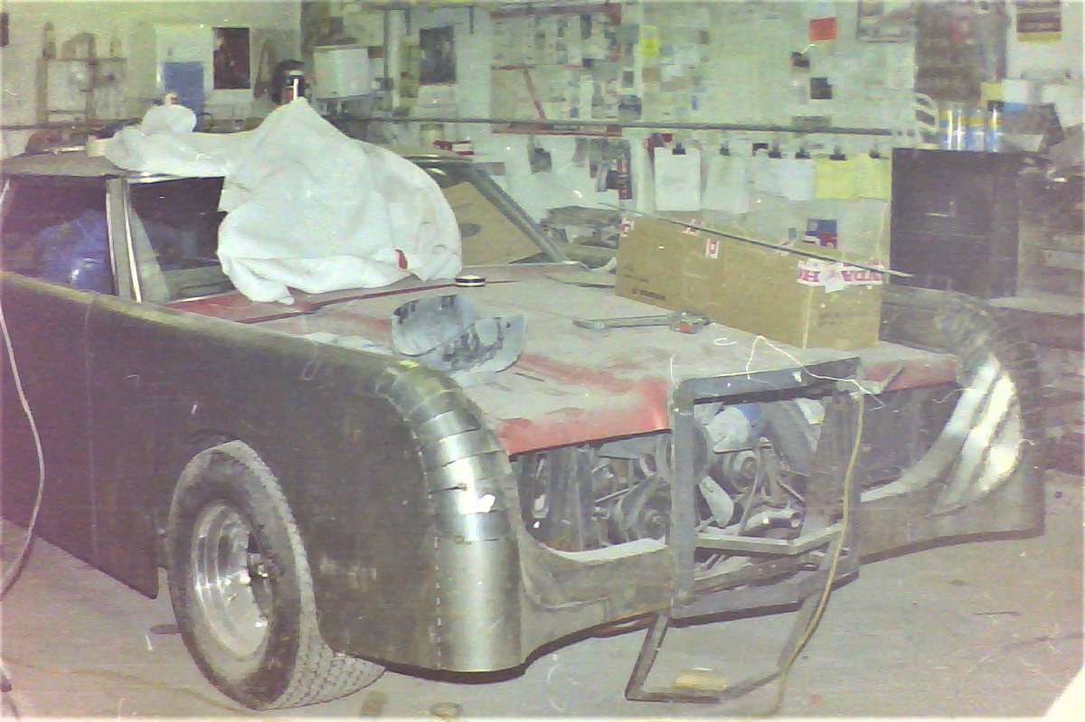 AutoInspired3's tweet photo. Some build photo's of a replica being made of 'THE CAR'
#thecar #horror #filmcars #metalwork #Lincoln #americanmotor #mechanicalengineering #evil #HorrorMovies #horrormovie #cars
#https://www.youtube.com/watch?v=soUnyZnz5Aw https://t.co/9mz43y5eHe