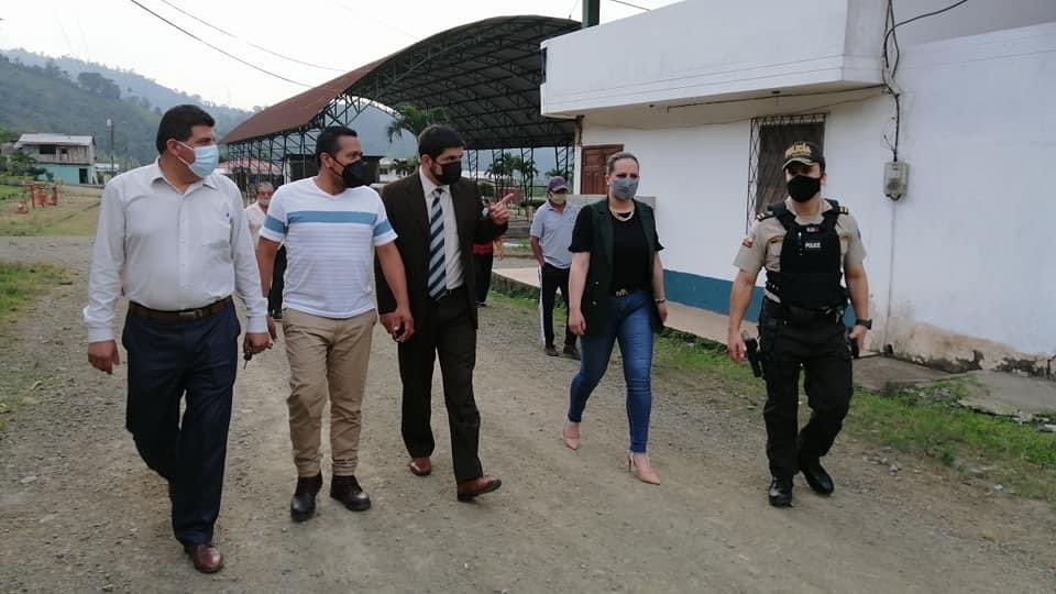 riwilo2002's tweet photo. El #GobiernoDelEncuentro es también un #GobiernoDeCercania… continuamos recorriendo las parroquias del Cañar.

Los líderes de: #Ventura, #Guapán #JavierLoyola y #SanMiguel nos recibieron junto a sus autoridades para conjuntamente, buscar soluciones a sus problemas. https://t.co/LpPzQcd3mz