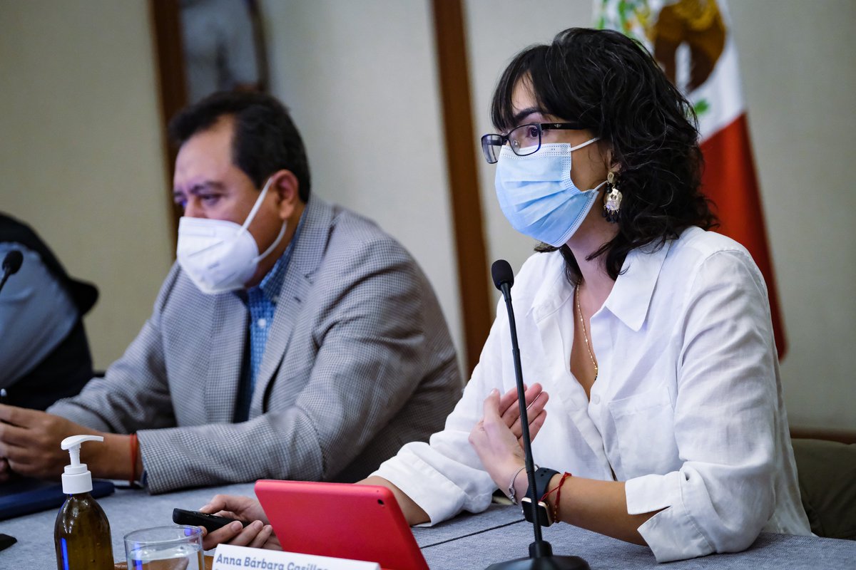 EnriqueAlfaroR's tweet photo. Hoy Jalisco tiene las condiciones para reanudar las clases presenciales bajo un esquema escalonado y en el que los padres o tutores deciden si llevar o no a sus hijas e hijos a la escuela o guiarlos desde casa, con la plataforma de #Recrea, y que sus maestros sean evaluadores. https://t.co/ikjBS5J7h2