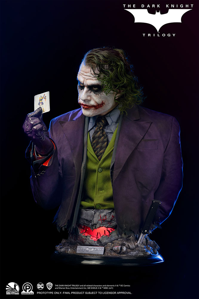 Inart joker figure. Joker shop. Джокер танец. Хит леджер темный рыцарь. Статуя джокера.