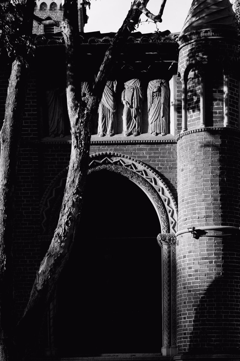_SNVPS's tweet photo. Five amendments 
#streetphotography #architecture #structure #buildings #artdeco #embedded #snvps #monochrome https://t.co/WtaKoN02bs