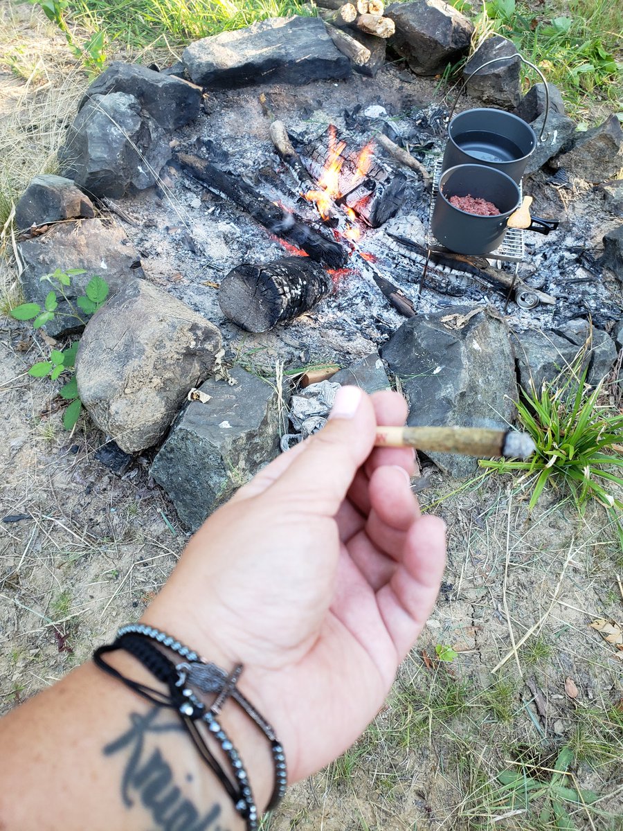 Camp Spaghetti, good weed, no noise. It can't get better than this! #StonerFam #Mmemberville #StonerBabe #Nature #Deepinthewoods #GDPFirecracker @phatpanda ✌💛🎶🔥