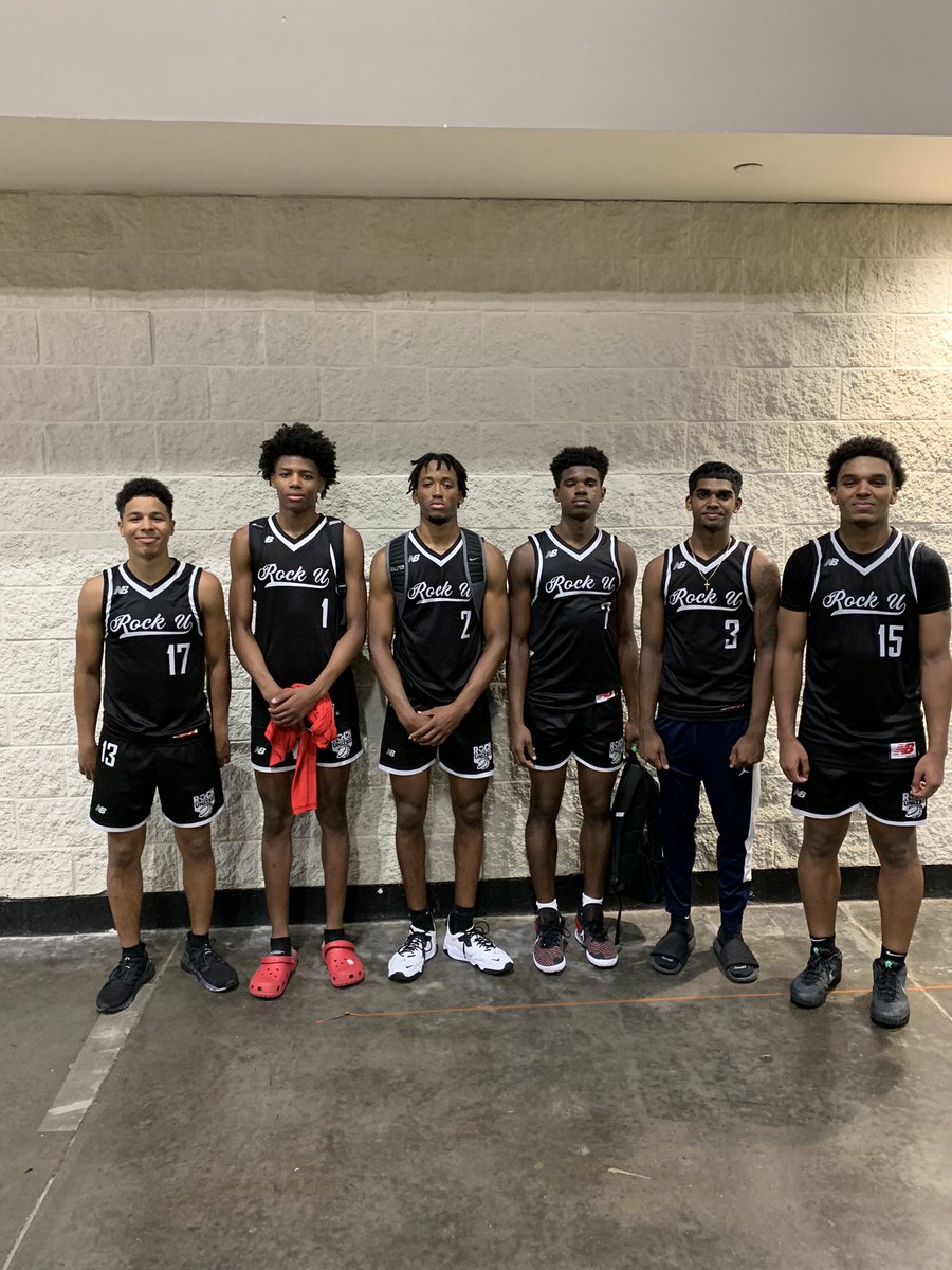 rockunitedhoops's tweet photo. Resilient. Down by as much as 16, this group never gave up. 70-68 come from behind win. On to the semifinals. 11:45am on Court 43. #rockunitedhoops #rockboysinthebuilding #liveperiod #nevergiveup #resilient #ontothesemis @prephoopsfl @hoopseen @HoopSeenFL @ny2lasports https://t.co/0FyfvIU76K