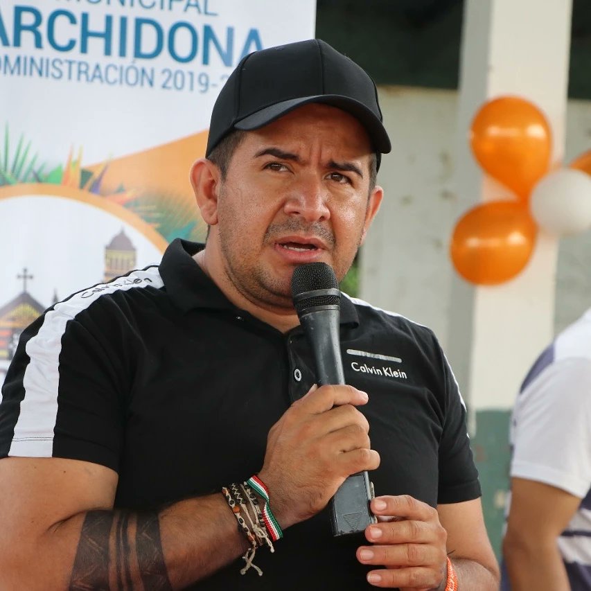 AndrsBonilla111's tweet photo. 📡📶 INAUGURACIÓN DE LA ZONA WIFI EN TAMBAYAKU

La mañana de este sábado 24 de julio, inauguramos el punto activo de wifi número dos, ubicado en la comunidad de Tambayaku.

Garantizamos la educación de nuestros niños y jóvenes, con la finalidad de evitar el ausentismo escolar. https://t.co/7kvV0kErJl