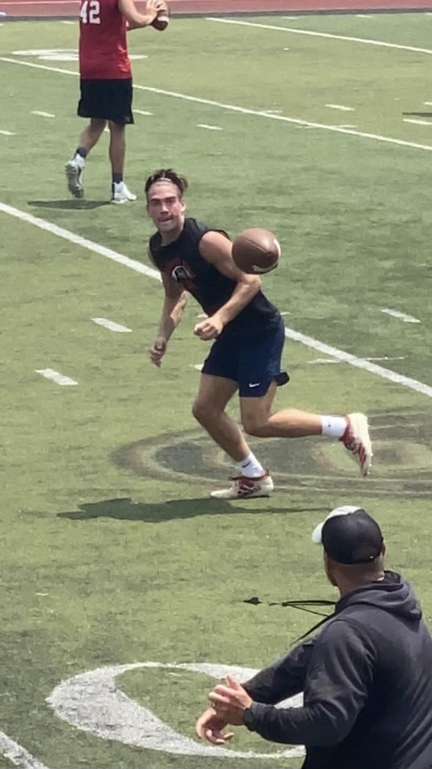 CollinsMalone1's tweet photo. I am excited to announce my first D1 offer... a PWO offer from Austin Peay. Thank you to @coach_pow,  @APSUCoachSW, @CKappas, and @GovsFB for the offer and a great camp experience today! 
@CADawgs @NatlPlaymkrsAca https://t.co/8AbhWTVt1F