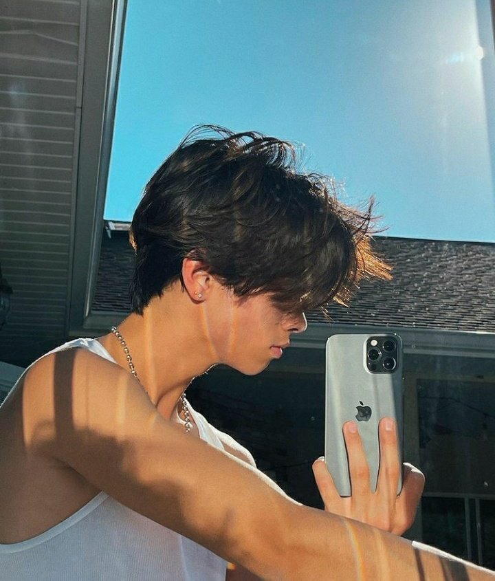 _RPGMILHAN_'s tweet photo. ♡˚ ༘ ┊ @Seb_ilh_F !  ˊˎ -
Fernández Sébastian (He/Him)
Date de naissance: 10/08/2000
Étudiant  | Hangshiwo 

❝Sébastien, Moy˚∗ https://t.co/izk2GH4wXQ