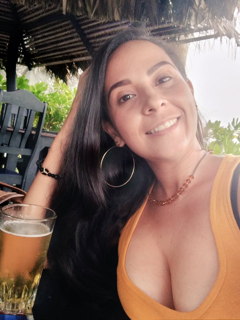 La dueña del vaso 😌