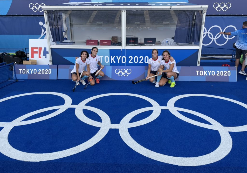 Lola_Riera's tweet photo. ¡¡Hoy empezamos a competir!!

España - Australia

⏰ 10h (3h🇪🇸) 

#Tokio2020🇯🇵

@COE_es @FIH_Hockey https://t.co/L6BOfL41xF