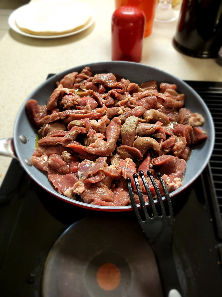 elisesvoboda's tweet photo. Steak fajitas for the family. Meat comes from a local butcher shop. #staylocalshoplocal #supportsmallbusiness https://t.co/Tms0YjEn49