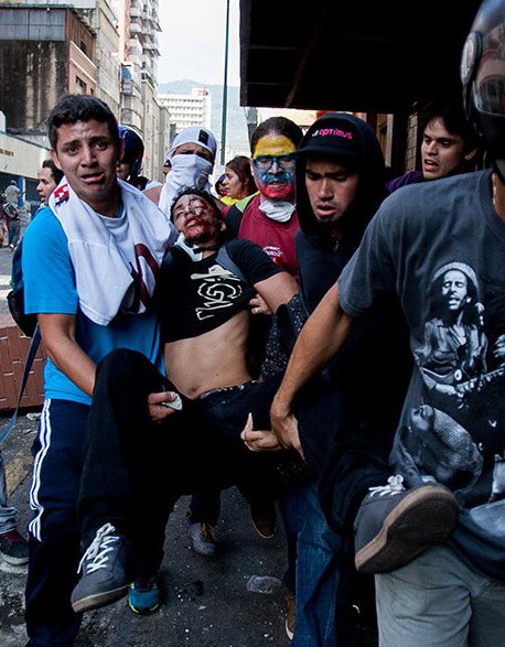 JohanLozada26's tweet photo. 7 años, más de 5 meses y todavía están investigando si la muerte de Bassil Da Costa fue un crimen de lesa humanidad. https://t.co/Gy01S9i3DJ