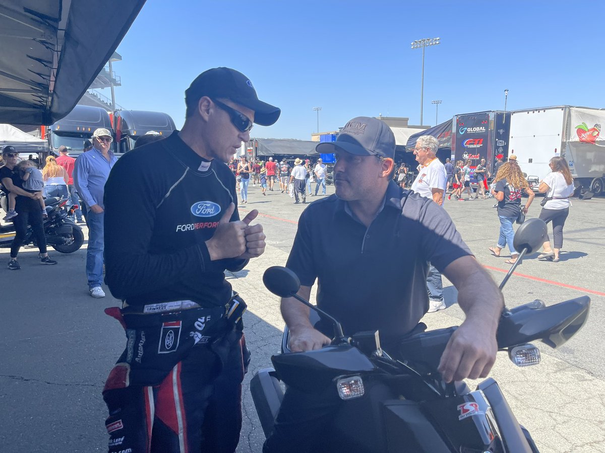 LaneMccue's tweet photo. Can’t tell if there are sharing information or miss-information.  Who is fastest?  @Tasca3  @TonyStewart #Fordperformance #cobrajet1400 https://t.co/Q2x9A4IVBx