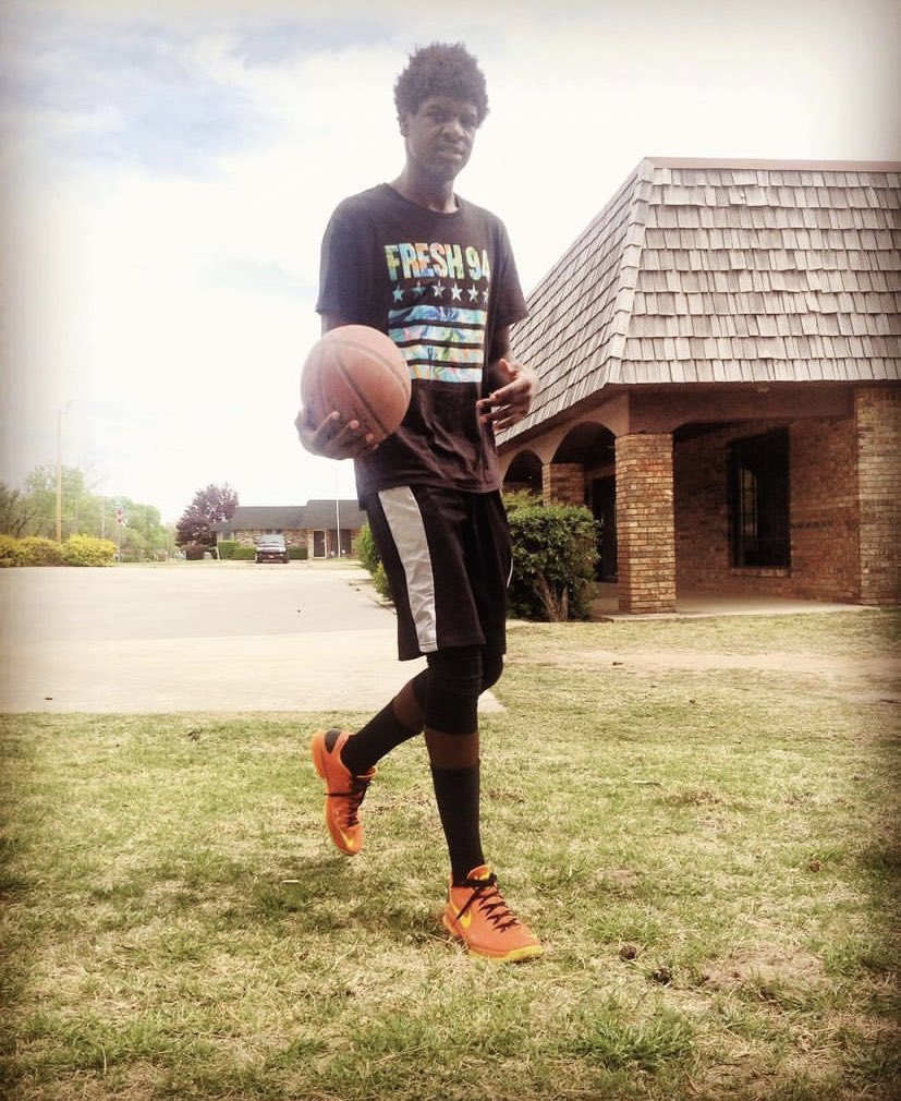 RealMGGatewood's tweet photo. Then vs now💪🏿 https://t.co/5AhfDlRxer