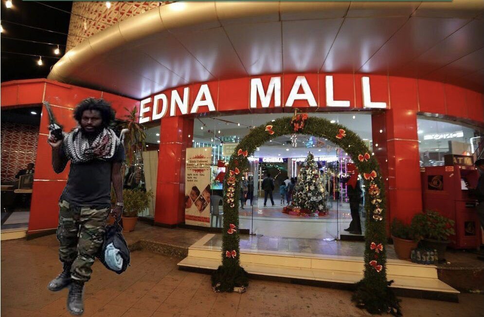 NatnaelMekonne7's tweet image. #TPLF : ጉድ ፈላ 🤣 ጁንታው በዚህ ፎቶ ሽቅብ እያሳቀኝ ነው ይሄ ጋዜጠኛ ብቻውን ነበር ቆቦን የተቆጣጠረው ማለት ነው? ከዚች ፎቶ ውጪ ስለ ቆቦ ሌላ ምስሎችን ፖስት አላደረጉም እውነት ቢሆን ኖሮ በነሱ ቀደዳና የፎቶ አብዮት አቅላችንን ስተን ነበር