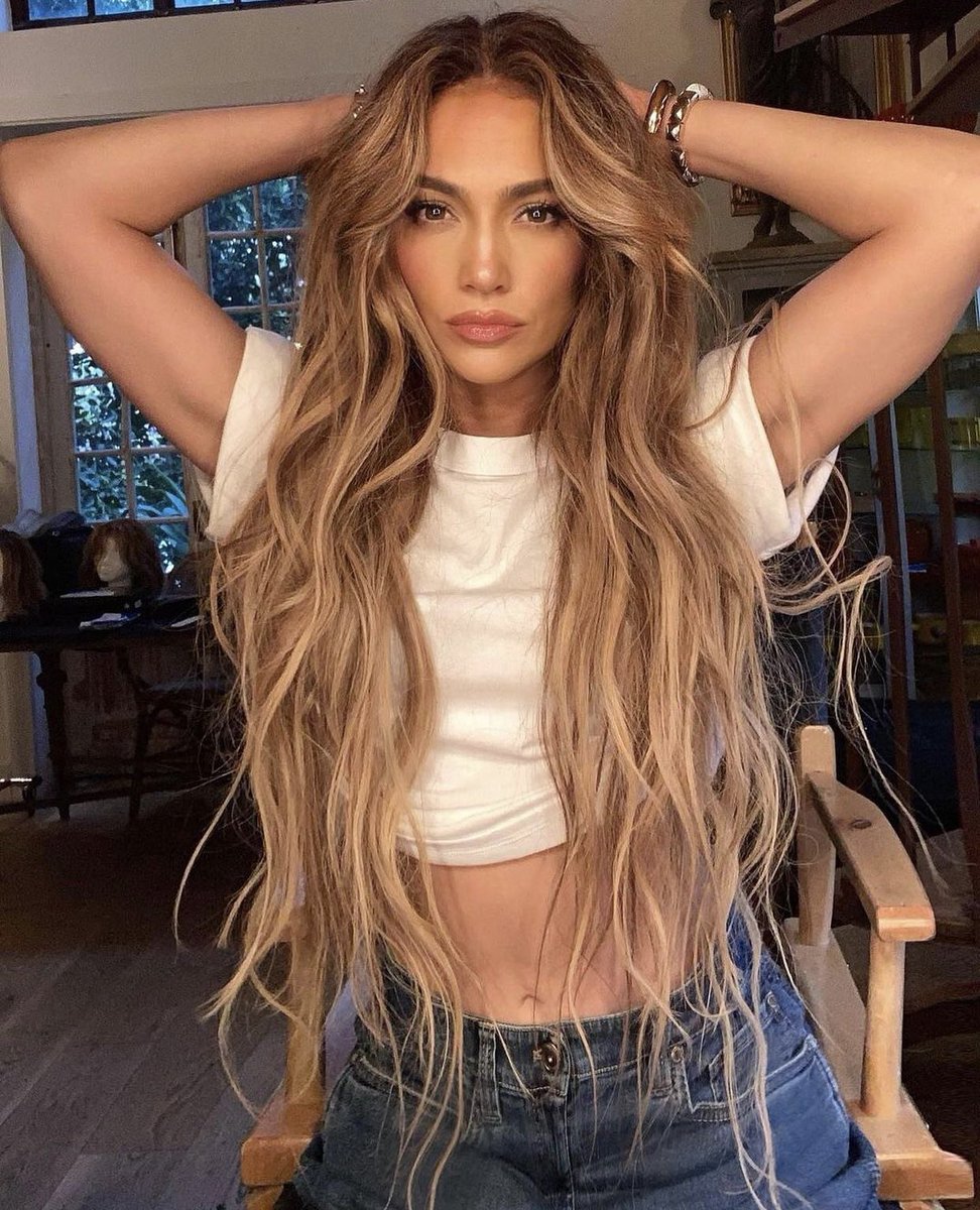 WhoWhatWear's tweet photo. It’s @JLo day, y’all. 🔥 Happy 52nd birthday to an icon! https://t.co/fzAZzftQpV