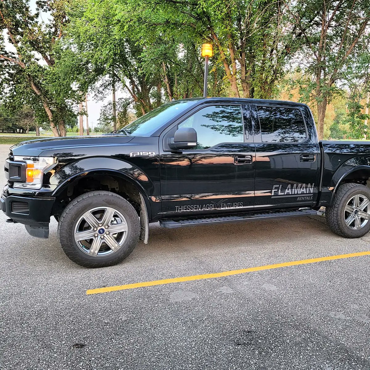thiessen_ag's tweet photo. The new metallic charcoal decals look super fantastic on a black truck. Thanks to @EricSawatzky2 and @SteeltreeSigns for making this happen. I'm very happy with how it turned out.
.
.
.
#FlamanRental #equipmentrental #WestCdnAg #truckdecal #logoit #advertisingonthemove https://t.co/DC1kwif9Ev