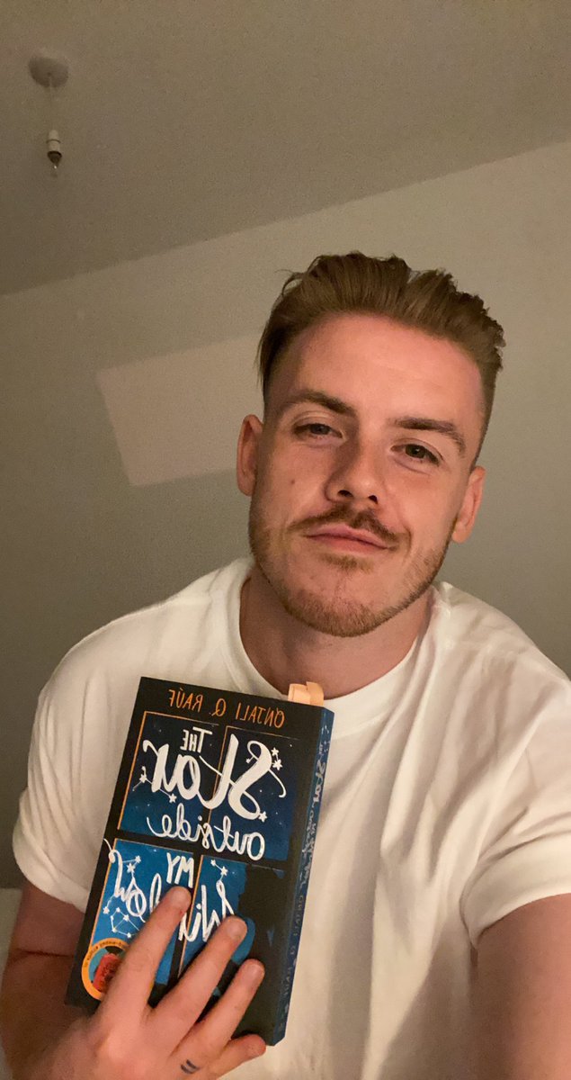 Continuing my selfie tradition after finishing a book - The Star Outside My Window. 

What a story! I’ve left so emotionally invested in the characters of the children (even Sophie!) and Mrs I that I really do think one day I will foster. 

Thank you once more <a href="/OnjaliRauf/">onjali rauf</a> 💫 💛