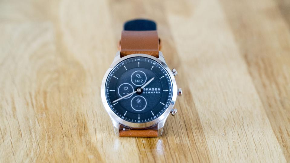 Forget The Apple Watch, Ditch Your Samsung, This Has Been My Perfect Watch