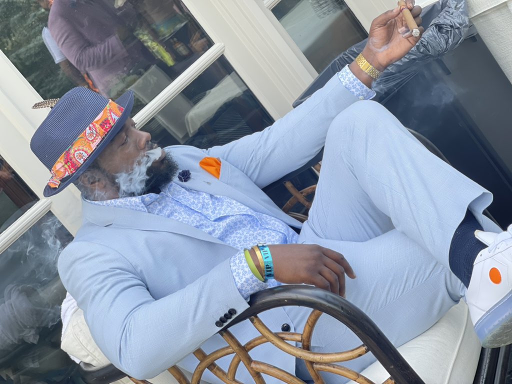 ScotEmcFly's tweet photo. Stepped out today. #pardigras https://t.co/nQQrtLGMNF