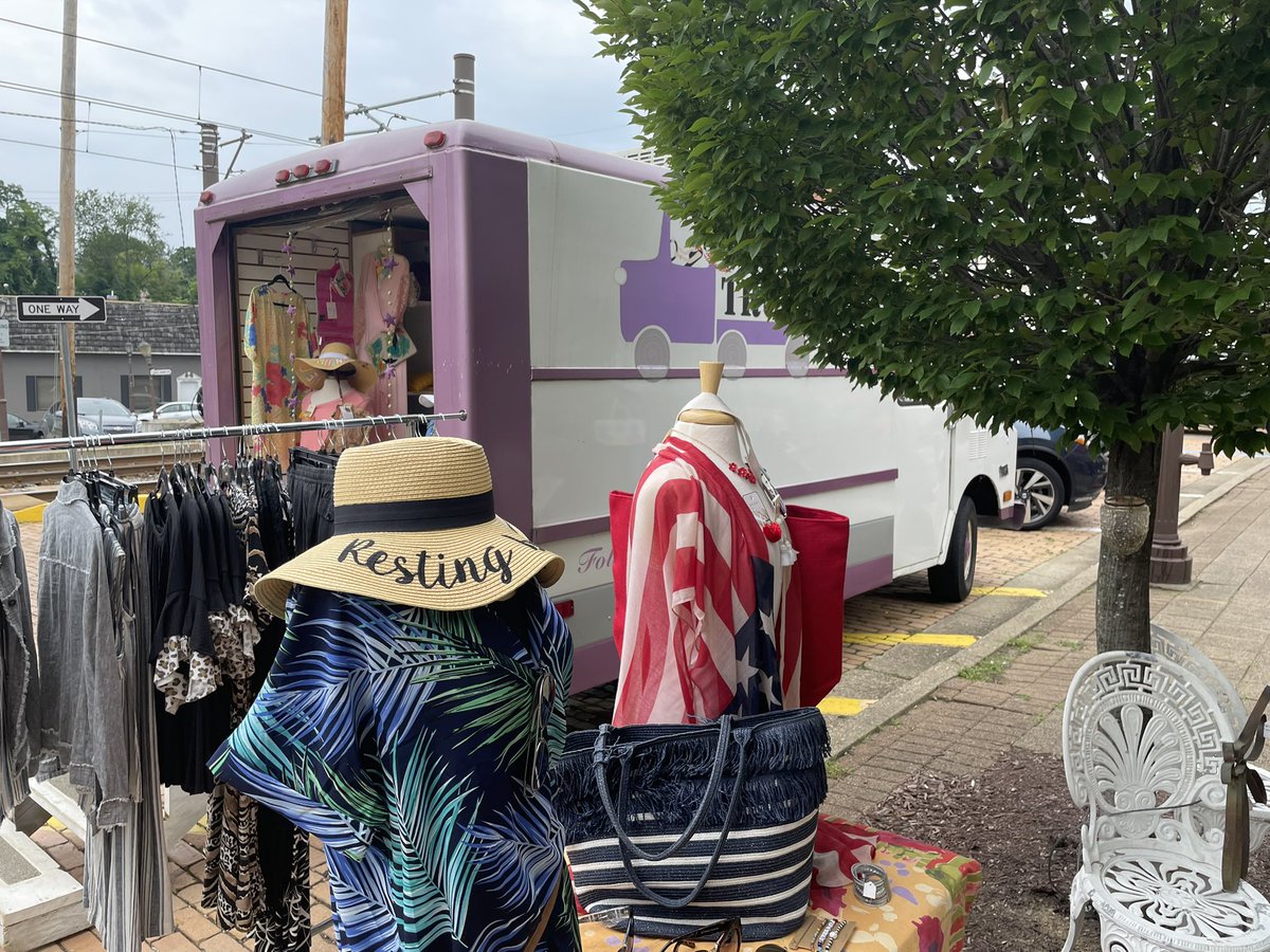 StyleTruck's tweet photo. Was great to be #truckin today!! Thanks to #EverydayEclectic for hosting the truck! #shopsmall #SupportLocalBusinesses #WomenSupportingWomen https://t.co/eOhbT2dWeQ