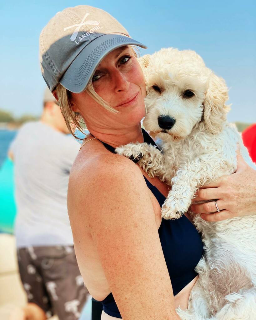 fjenning's tweet photo. Happiest at the lake. ❤️
.
.
.
.
#summervibes #summer #lakelife #puppy #puppylove #lakevibes #cabin #sunshine #weekend #fun #dogsofinstagram #love https://t.co/hIjbIKZ9Fv https://t.co/m43TgZf3yl