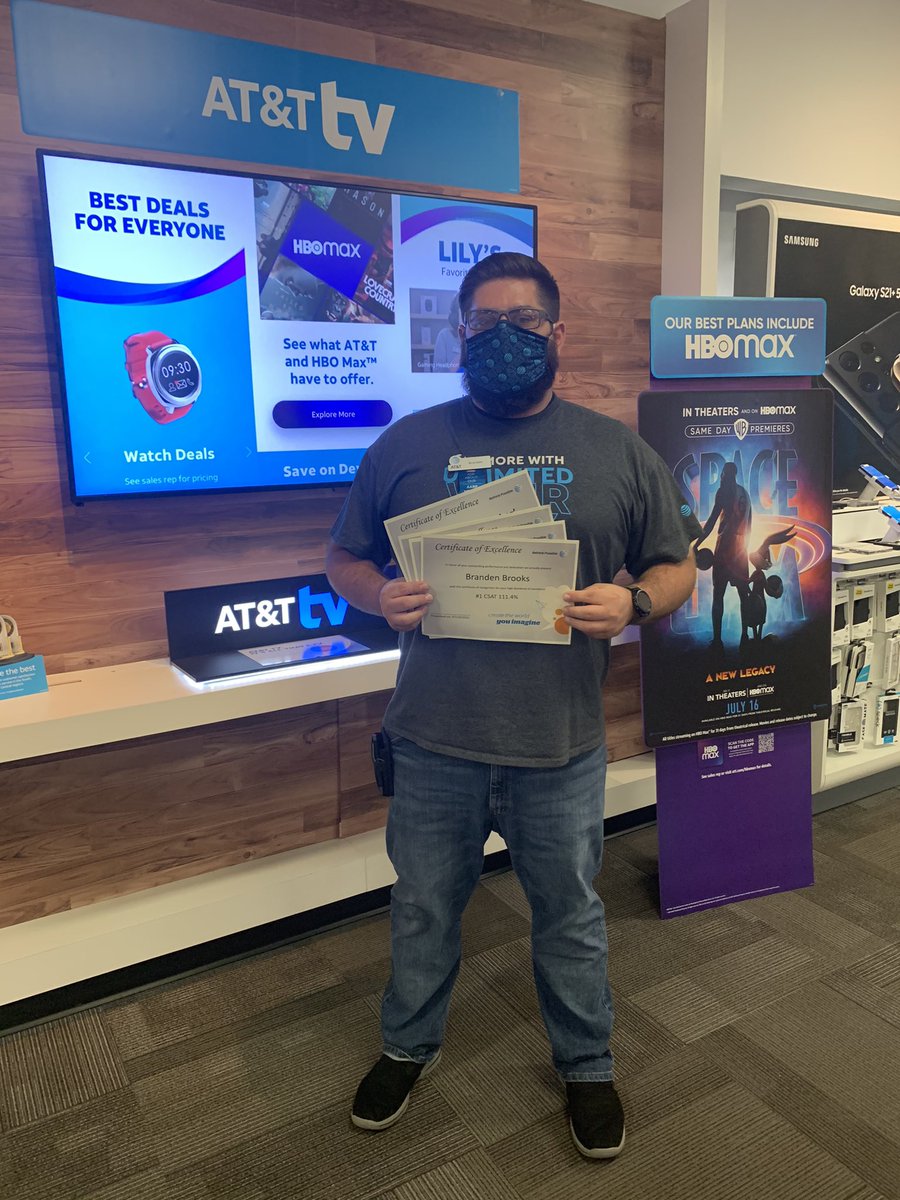 BrandenBrooks12's tweet photo. Q2 recognition. Leader in CSAT, data, extra+, and best beard! 🏆#LeapParticipant #OneFLA #ATTLife #TurtlePower #Winning @Edgar__Galvan @DilmaAZambrano @dr_mfarhan @eniggemann @jrluna11 @MatthewCLinden @One_FLA https://t.co/emePK8AmnE