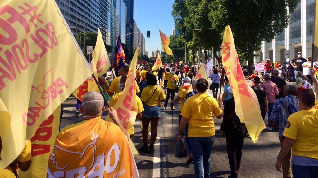 PSB_RJ's tweet photo. Luta política com responsabilidade e respeito aos brasileiros, mas também com muita emoção e criatividade.
O povo do Rio de Janeiro e as lideranças e militantes do PSB-RJ estão de parabéns! Nosso ato foi lindo! E vem mais por aí!
#24JForaBolsonaro #PSBRJ #democraciaeliberdade https://t.co/Loo8EryYuj