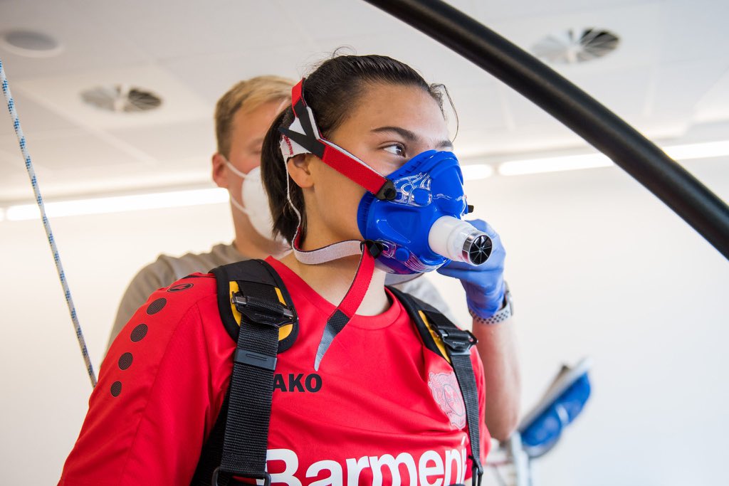 bayer04_es's tweet photo. ¡Nuestro #Bayer04Femenil se encuentra de regreso! 💪🦁
¡Listas para iniciar otra exitosa temporada! 👟⚽️💥 https://t.co/SILCc3T6dG