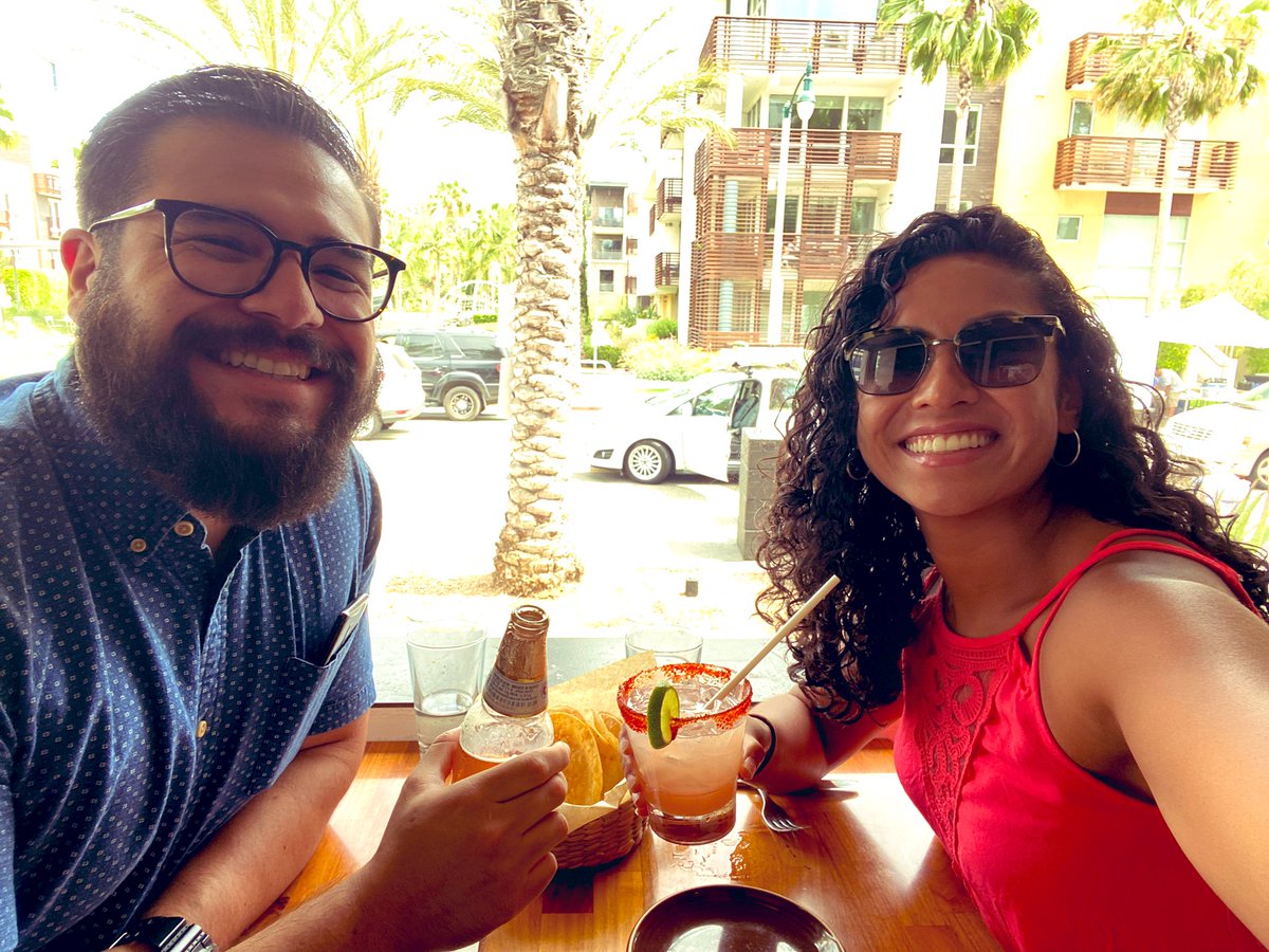 im_jesssayinn's tweet photo. Perfect mentor-mentee relationship: I give EM advice, he gives me 🔥 food spots in LA. So cool finally meeting my mentee @Bowtie_MED via the @emresidents @ACEPNow Diversity Mentorship Program in person, after starting out virtually on opposite coasts! #MentorsofEM #MenteesofEM https://t.co/oueudo8zBG