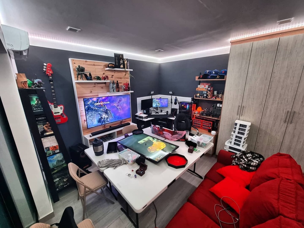 DndPty's tweet photo. D&D Setup!
#dndpty #dnd #dndenespanol #tabletoprpg #roleplayinggames #miniatures #juegoderol #dungeonsanddragons #juegodemesa #gamenight #tabletop #dragon #5e #Panama #dungeonmaster #dnd5e #d20 #calabozosydragones #ttrpg #tabletopgames #boardgames #dndminis #rpg #boardgaming https://t.co/xTACvSzdc7