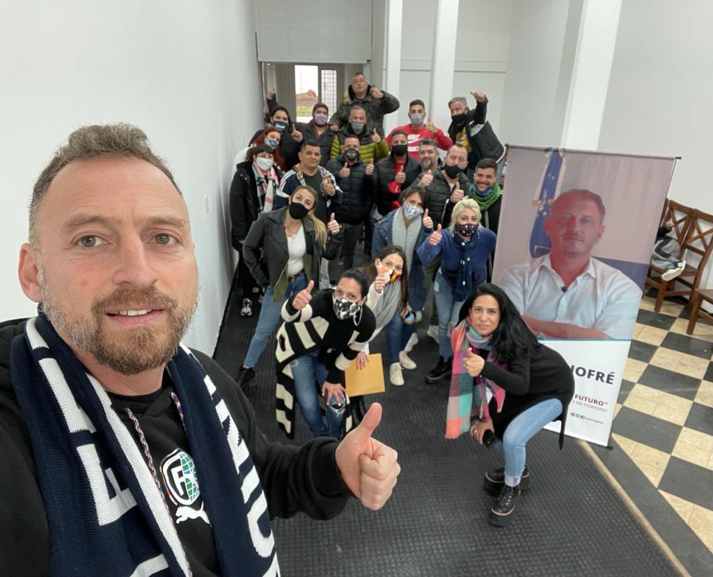 Hermano querido! Siempre me acompañaste y hoy me toca hacerlo a mi con vos. Estoy orgulloso de vos y de tod@s los compañer@s. Les espera un gran desafío. A meterle con todo y col pasión como lo hacemos siempre. 

En 3F vamos con vos <a href="/HerJofre/">Hernan Jofre</a> 💪🏼🇦🇷

<a href="/RandazzoF/">Florencio Randazzo</a> 
<a href="/sanlizarraga/">Sandra  Lizarraga</a>