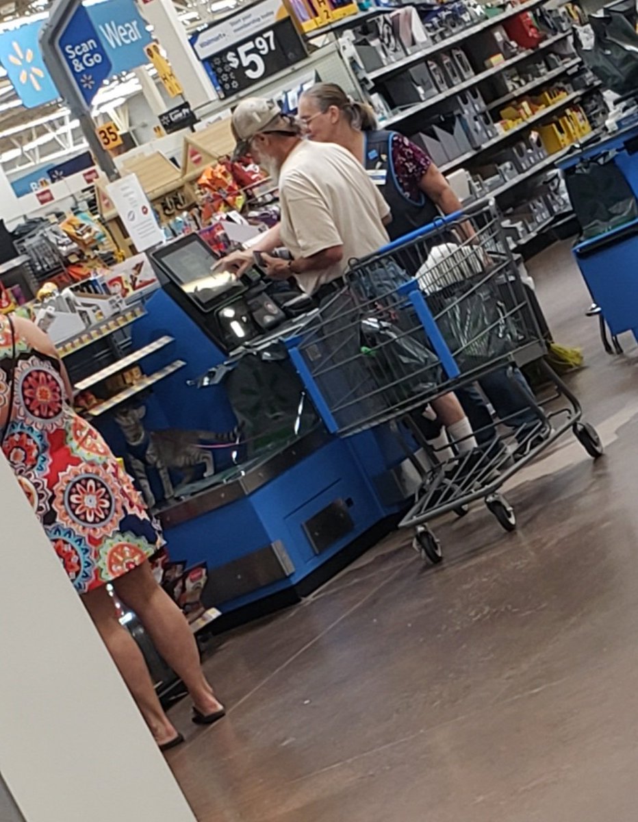 Jaye723's tweet photo. You can bring cats into @Walmart now? 🤔 This was his position prior to jumping on the products. 🥴 @WalmartWorld @WalmartInc @walmarthelp #walmart #Walmart4384 https://t.co/5hicfXn4lh
