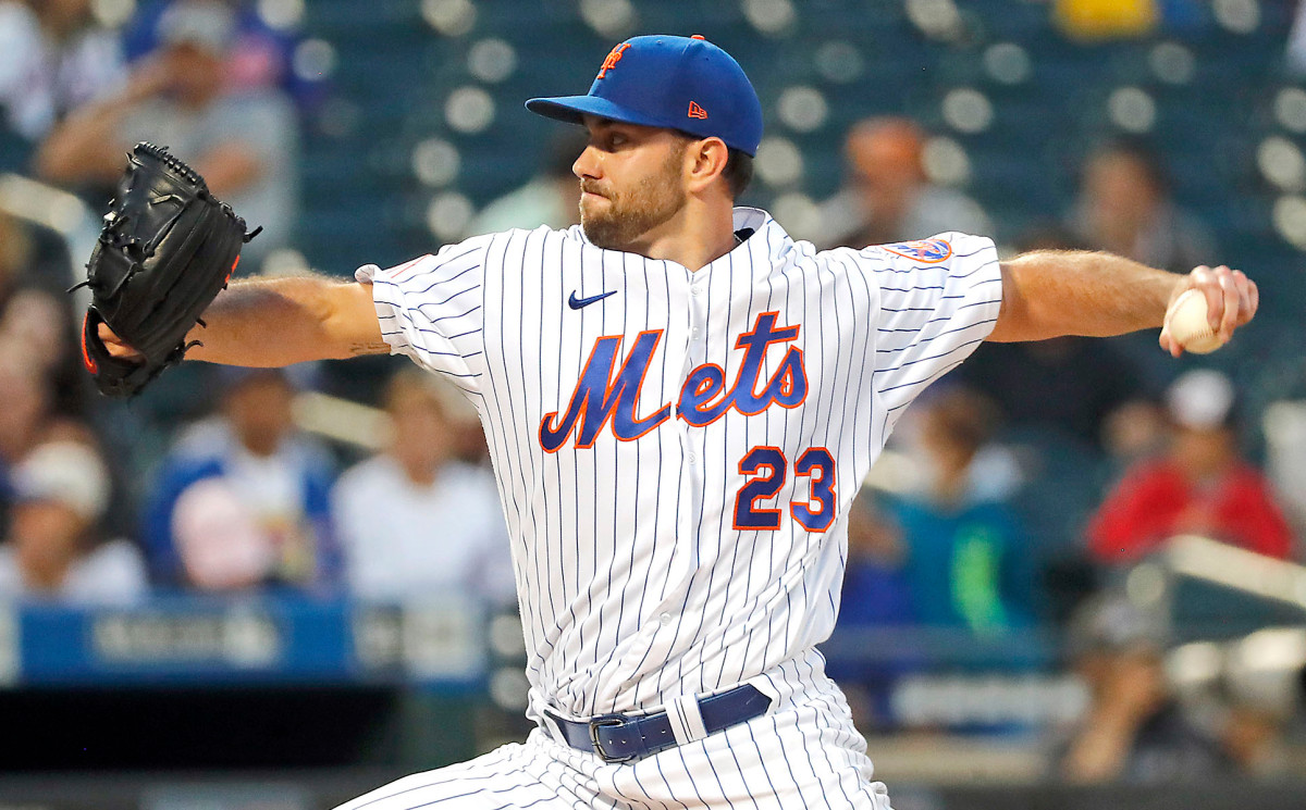 Mets' David Peterson breaks foot in 'freak' injury while on IL