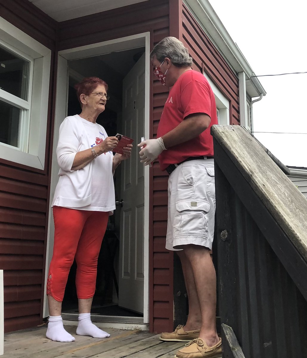 VBadawey's tweet photo. It was great getting out in Welland today with the Liberal team to check in with the community. It was nice to see community leader, Mary Dolan and many others at the door. Thank you to all the volunteers who came out today and all the residents for giving their time. #LPCVirtual https://t.co/U07qxkpSJ1