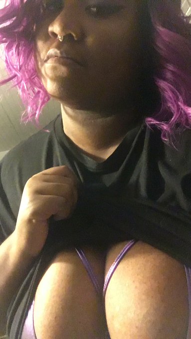 come chill with me and my tits on cam https://t.co/hMAU5106xq<a href="/tag/mfc"class="tags"><span>#mfc</span></a>