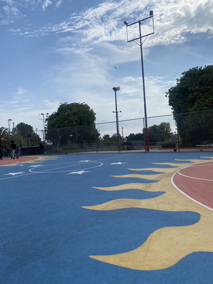 MayorToddGloria's tweet photo. Great evening in #ColinaDelSol with @SeanEloRiveraD9 for the Colina Del Sol Park's basketball court reopening! Today, we dedicated the court in honor of “Rocky” Graciano -- @BillWalton‘s first coach and mentor. Grateful for the community's work to make this possible. #ForAllofUs https://t.co/zYGFvr1mAt
