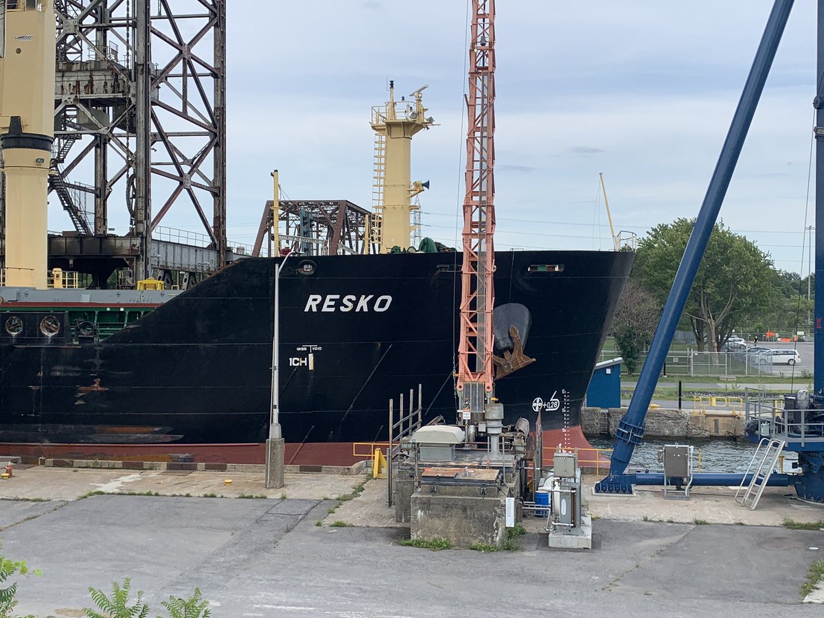 kingof416's tweet photo. @LebrunSimon @PortMTL @MSCCargo @Groupe_Ocean @PiloteCentral Bienvenue arrêt à Montréal #Resko - en route vers #HamOnt! #polMTL #PortMTL #StLambert #Laporte @VilleStLambert @AlexandraBrStL @Nicole_Menard @HOPAports https://t.co/wrxOnRmthn https://t.co/VoE4e8a57F